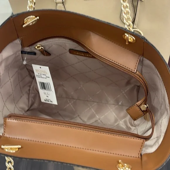 MICHAEL KORS 
Jet Set Large Signature Shoulder Tote Bag
Brown Signature 
NWT - Picture 10 of 16